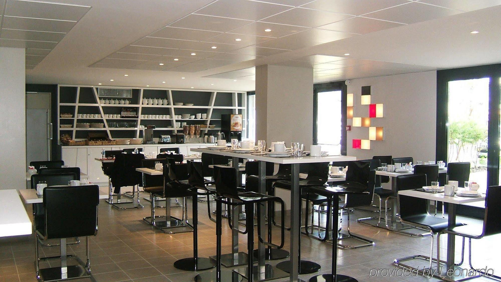 Residhome Carrieres La Defense Nhà hàng bức ảnh